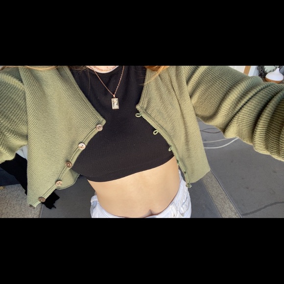 Green cropped cardigan - Picture 11 of 11